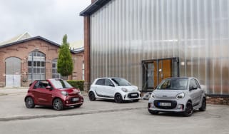 Die neue Generation: smart EQ fortwo coupé, smart EQ fortwo cabrio und smart EQ forfour / smart zeigt auf der IAA 2019 in Frankfurt seine optisch und digital komplett überarbeiteten fortwo- u