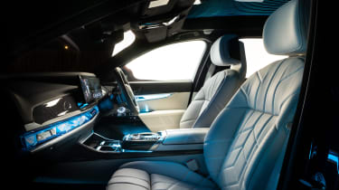 BMW i7 UK interior